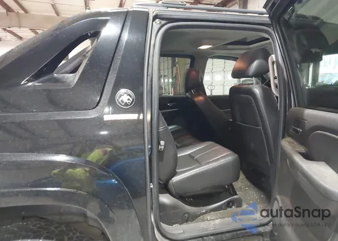 2013 Chevrolet Avalanche Lt z USA, uszkodzony, nr VIN 3GNTKFE72DG252910